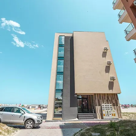 L&C Beach Rooms - Camere Pe Plaja Cu Vedere Laterala Catre Mare * 마마이아