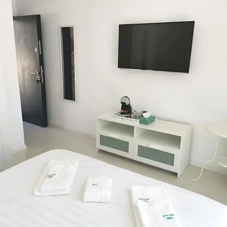 L&C Beach Rooms - Camere Pe Plaja Cu Vedere Laterala Catre Mare * 마마이아