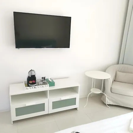 L&C Beach Rooms - Camere Pe Plaja Cu Vedere Laterala Catre Mare 마마이아
